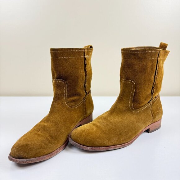 EUC Frye Cara Short Suede Pull On Boots